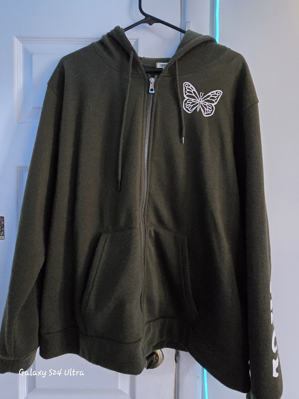 Womens  Olive Green Zip Hoodie with Butterfly Graphic Size 3xl